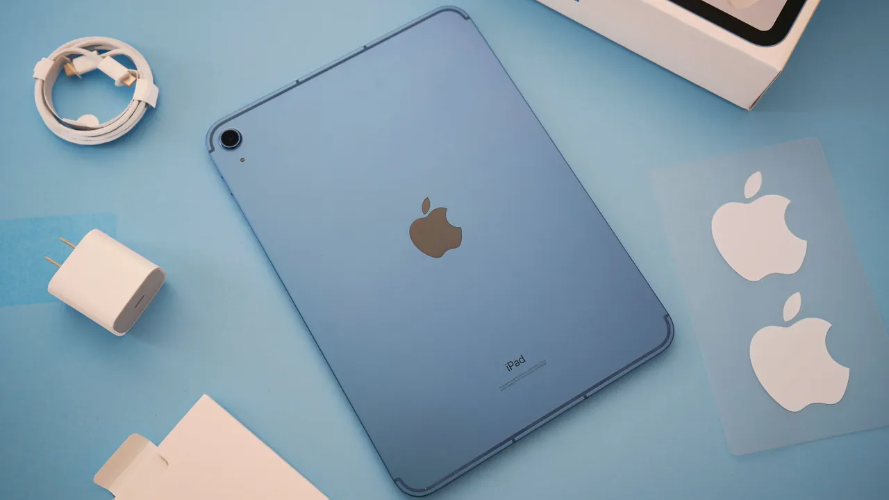 Apple iPad (10th Gen) Drops to $259 for Black Friday Sale – Save $90!